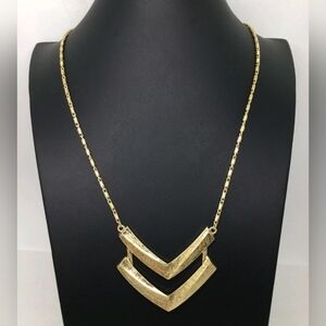 Banana Republic XOXO Dual Arrow Necklace NWT